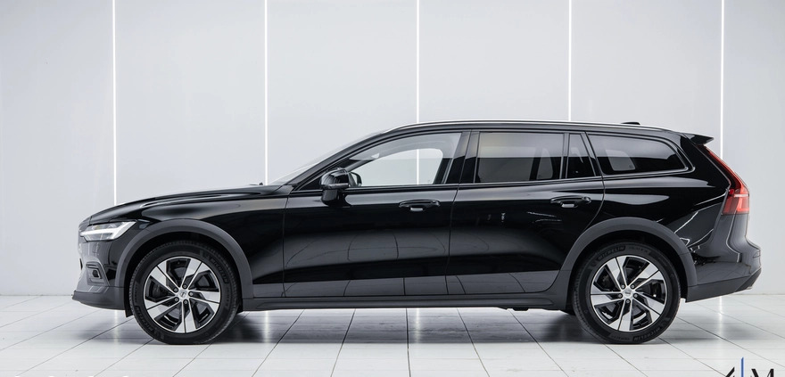 Volvo V60 Cross Country cena 169900 przebieg: 74000, rok produkcji 2021 z Żagań małe 497